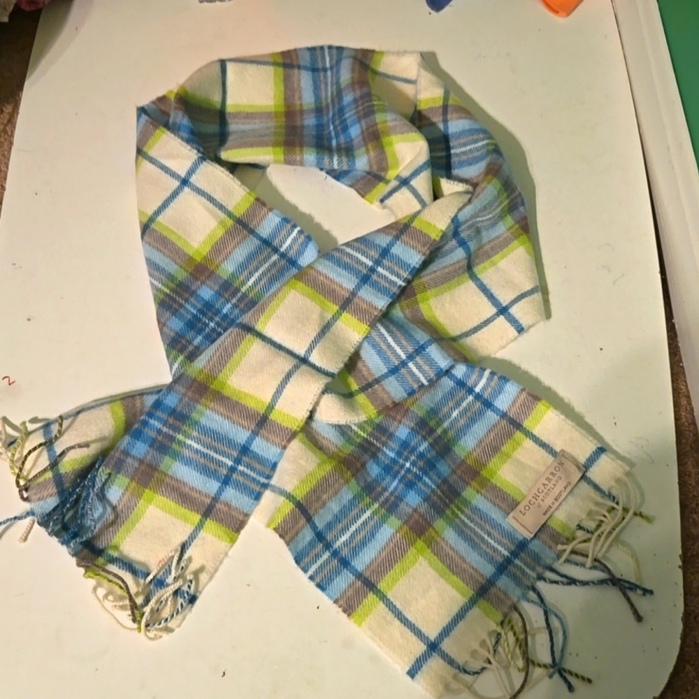 Lochcarron of Scotland blue and cream plaid lambswool scarf